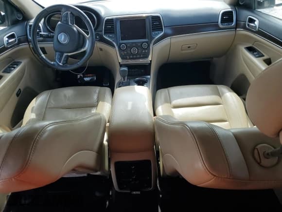 ✅ 2018 Jeep Grand Cherokee Limited • VIN: 1C4RJEBG4JC361789 • Lot: 56694815. Wystawiony na Copart z przebiegiem 149 333 mil. Bezpłatny archiwum sprzedaży aukcyjnych z USA i szczegółowy raport historii pojazdu na DreamBid. Zdjęcie 8.