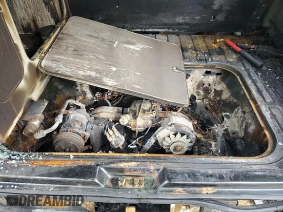 ✅ 1991 Volkswagen Vanagon • VIN: WV2TB0258MH000689 • Lot: 56073715. Wystawiony na Copart z przebiegiem Nie podano. Bezpłatny archiwum sprzedaży aukcyjnych z USA i szczegółowy raport historii pojazdu na DreamBid. Zdjęcie 12.