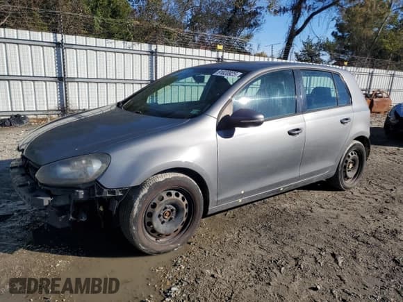 ✅ 2013 Volkswagen Golf • VIN: WVWDB7AJ9DW036753 • Lot: 91020925. Wystawiony na Copart z przebiegiem 171 446 mil. Bezpłatny archiwum sprzedaży aukcyjnych z USA i szczegółowy raport historii pojazdu na DreamBid. Zdjęcie 1.