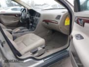 ✅ 2001 Volvo V70 • VIN: YV1SW61R212113973 • Лот: 42770975. Опубликован ранее на IAAI с пробегом 280 789 миль. Бесплатный доступ к архиву аукционных продаж из США и подробный отчёт об истории автомобиля на DreamBid. Изображение 5.
