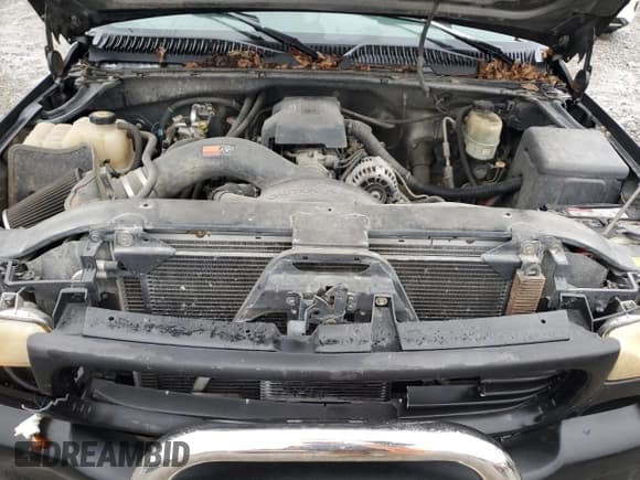 ✅ 2000 GMC Sierra 2500 SLE • VIN: 1GTGK29U5YE195263 • Лот: 85130244. Опубликован ранее на Copart с пробегом 225 471 миль. Бесплатный доступ к архиву аукционных продаж из США и подробный отчёт об истории автомобиля на DreamBid. Изображение 12.