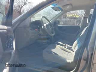 ✅ 2000 Chevrolet Malibu • VIN: 1G1ND52J0Y6294398 • Lot: 41854110. Wystawiony na IAAI z przebiegiem 131 087 mil mil. Skorzystaj z bezpłatnego archiwum sprzedaży aukcyjnych z USA i zobacz szczegółowy raport historii pojazdu na DreamBid. Zdjęcie 5.