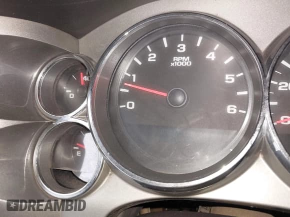 ✅ 2013 Chevrolet Silverado 2500HD Work Truck • VIN: 1GC2KVCG0DZ369368 • Lot: 42240624. Wystawiony na IAAI z przebiegiem 196 105 mil. Bezpłatny archiwum sprzedaży aukcyjnych z USA i szczegółowy raport historii pojazdu na DreamBid. Zdjęcie 15.