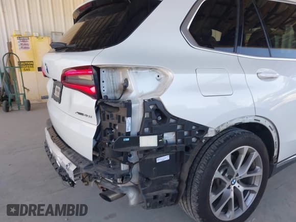 ✅ 2019 BMW X5 xDrive40i • VIN: 5UXCR6C59KLL21046 • Lot: 43353523. Wystawiony na IAAI z przebiegiem 91 785 mil. Bezpłatny archiwum sprzedaży aukcyjnych z USA i szczegółowy raport historii pojazdu na DreamBid. Zdjęcie 21.