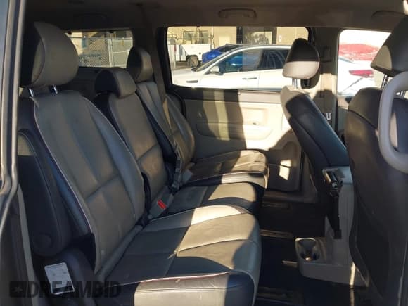 ✅ 2017 Kia Sedona LX • VIN: KNDMB5C13H6312643 • Lot: 43622280. Listed on IAAI with 133,315 mi. Free auction sales archive from the USA and detailed vehicle history report at DreamBid. Image 8.