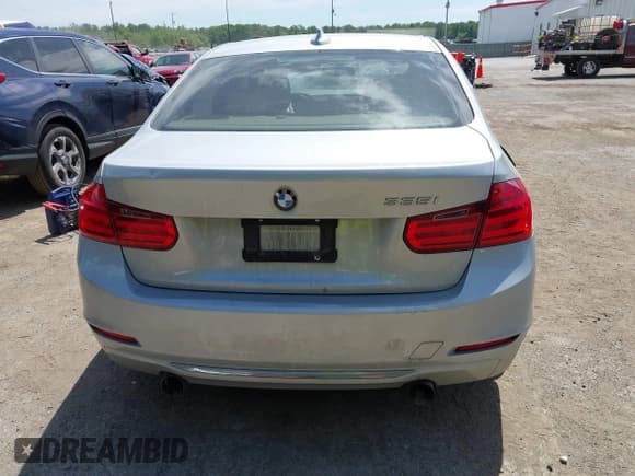 ✅ 2013 BMW 3 Series 335i • VIN: WBA3A9C55DF475648 • Lot: 42310502. Listed on IAAI with 151,823 mi. Free auction sales archive from the USA and detailed vehicle history report at DreamBid. Image 16.