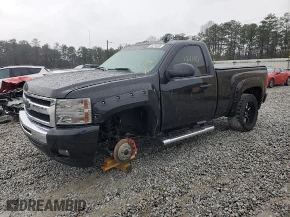 ✅ 2011 Chevrolet Silverado 1500 LT • VIN: 1GCNKSE08BZ293021 • Lot: 48316385. Listed on Copart with 144,740 mi. Free auction sales archive from the USA and detailed vehicle history report at DreamBid. Image 1.