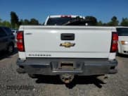 ✅ 2017 Chevrolet Silverado 2500HD Work Truck • VIN: 1GC1KUEY4HF111891 • Lot: 64458105. Wystawiony na Copart z przebiegiem 112 778 mil. Bezpłatny archiwum sprzedaży aukcyjnych z USA i szczegółowy raport historii pojazdu na DreamBid. Zdjęcie 6.