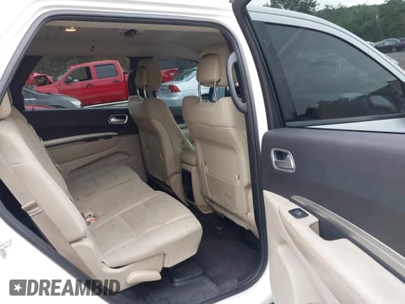 ✅ 2019 Dodge Durango SXT Plus • VIN: 1C4RDJAG4KC576205 • Lot: 42729702. Wystawiony na IAAI z przebiegiem 92 919 mil. Bezpłatny archiwum sprzedaży aukcyjnych z USA i szczegółowy raport historii pojazdu na DreamBid. Zdjęcie 8.