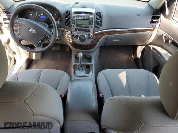 ✅ 2012 Hyundai Santa Fe GLS • VIN: 5XYZG3AB2CG135810 • Lot: 72519744. Listed on Copart with 137,627 mi. Free auction sales archive from the USA and detailed vehicle history report at DreamBid. Image 8.
