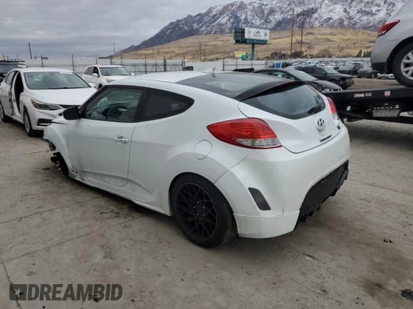 ✅ 2013 Hyundai Veloster w/Gray Int • VIN: KMHTC6AD7DU141280 • Lot: 84968144. Wystawiony na Copart z przebiegiem 187 234 mil. Bezpłatny archiwum sprzedaży aukcyjnych z USA i szczegółowy raport historii pojazdu na DreamBid. Zdjęcie 2.