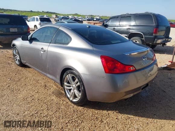 ✅ 2009 Infiniti G37 • VIN: JNKCV64E39M603293 • Lot: 41981955. Wystawiony na IAAI z przebiegiem 226 538 mil. Bezpłatny archiwum sprzedaży aukcyjnych z USA i szczegółowy raport historii pojazdu na DreamBid. Zdjęcie 3.
