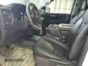 2020 Chevrolet Silverado 1500 Work Truck z VIN 1GCRYAEH1LZ349463, wystawiony jako Copart lot #56678985 z przebiegiem 114 544 mil mil oraz Czysty tytuł • Clean title. Historia ofert i sprzedaży dostępna na DreamBid. Obrazek 7.