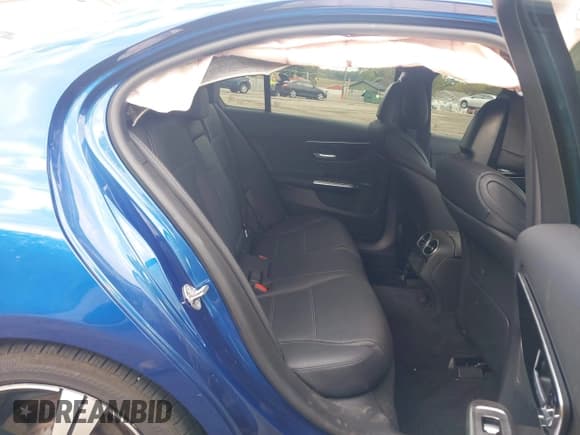 ✅ 2022 Mercedes-Benz C 300 • VIN: W1KAF4HBXNR048484 • Лот: 43283288. Опубликован ранее на IAAI с пробегом 41 125 миль. Бесплатный доступ к архиву аукционных продаж из США и подробный отчёт об истории автомобиля на DreamBid. Изображение 8.