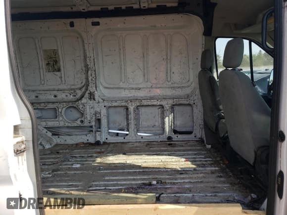 ✅ 2016 Ford Transit Cargo • VIN: 1FTYR2CG2GKA11335 • Лот: 71543484. Опубликован ранее на Copart с пробегом 213 907 миль. Бесплатный доступ к архиву аукционных продаж из США и подробный отчёт об истории автомобиля на DreamBid. Изображение 10.