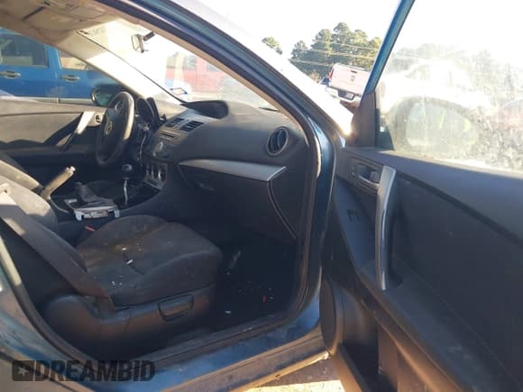 ✅ 2010 Mazda 3 S Sport • VIN: JM1BL1H50A1153950 • Lot: 43325631. Listed on IAAI with 313,781 mi. Free auction sales archive from the USA and detailed vehicle history report at DreamBid. Image 5.