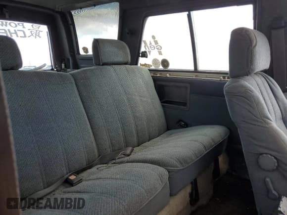 ✅ 1987 Toyota 4Runner Deluxe • VIN: JT4RN62S6H0155884 • Lot: 71807455. Listed on Copart with 214,767 mi. Free auction sales archive from the USA and detailed vehicle history report at DreamBid. Image 11.