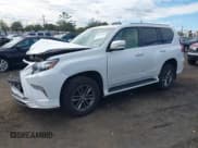 ✅ 2018 Lexus GX 460 Luxury • VIN: JTJJM7FX6J5194492 • Lot: 43454206. Wystawiony na IAAI z przebiegiem 76 456 mil. Bezpłatny archiwum sprzedaży aukcyjnych z USA i szczegółowy raport historii pojazdu na DreamBid. Zdjęcie 17.