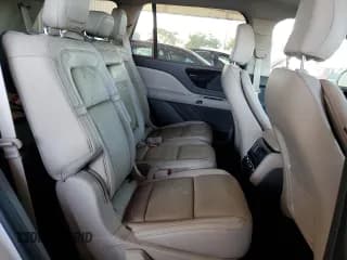 ✅ 2022 Lincoln Aviator Reserve • VIN: 5LM5J7WC1NGL13840 • Лот: 63519962. Опубликован ранее на Copart с пробегом Не указан. Бесплатный доступ к архиву аукционных продаж из США и подробный отчёт об истории автомобиля на DreamBid. Изображение 6.