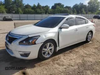 2015 Nissan Altima SL z VIN 1N4AL3AP8FN311136, wystawiony jako Copart lot #70352245 z przebiegiem 174 611 mil mil oraz Szkoda całkowita • Salvage title. Historia ofert i sprzedaży dostępna na DreamBid. Obrazek 1.