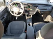 ✅ 2023 Chevrolet Bolt EV 1LT • VIN: 1G1FW6S07P4186155 • Lot: 48430445. Wystawiony na Copart z przebiegiem 38 362 mil. Bezpłatny archiwum sprzedaży aukcyjnych z USA i szczegółowy raport historii pojazdu na DreamBid. Zdjęcie 8.