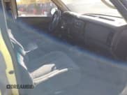 ✅ 2004 Dodge Dakota • VIN: 1D7HG12KX4S713541 • Lot: 43611680. Wystawiony na IAAI z przebiegiem 186 687 mil. Bezpłatny archiwum sprzedaży aukcyjnych z USA i szczegółowy raport historii pojazdu na DreamBid. Zdjęcie 5.