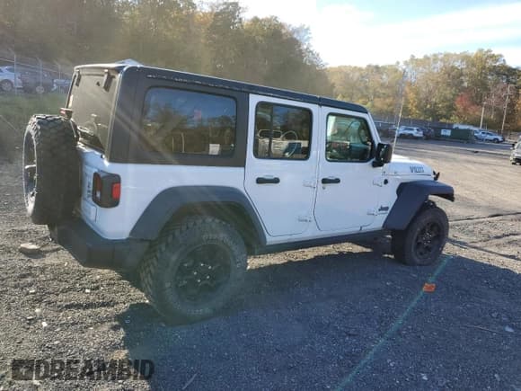 ✅ 2023 Jeep Wrangler • VIN: 1C4JJXN66PW628482 • Lot: 90037175. Wystawiony na Copart z przebiegiem 47 416 mil. Bezpłatny archiwum sprzedaży aukcyjnych z USA i szczegółowy raport historii pojazdu na DreamBid. Zdjęcie 3.