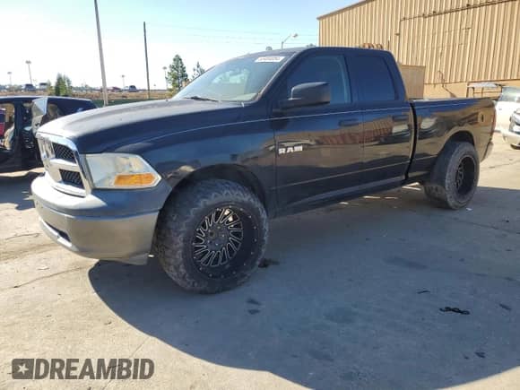 2009 Dodge 1500 SLT с VIN 1D3HB18P89S789883, выставлен на аукционе Copart как лот 83484054 с пробегом Не указан миль и Чистый • Clean title. История ставок и продаж доступна на DreamBid. Изображение 1.