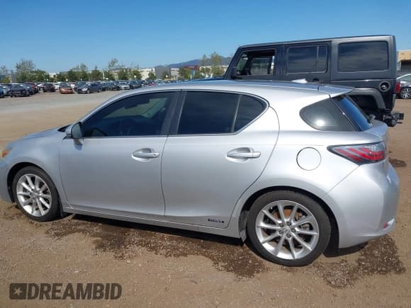 ✅ 2012 Lexus CT 200h • VIN: JTHKD5BH0C2054726 • Lot: 42032885. Listed on IAAI with 112,429 mi. Free auction sales archive from the USA and detailed vehicle history report at DreamBid. Image 14.