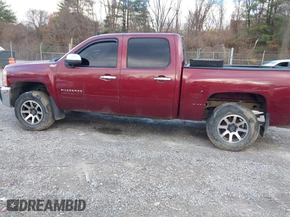 ✅ 2013 Chevrolet Silverado 1500 LT • VIN: 3GCPKSE78DG122956 • Лот: 43579642. Опубликован ранее на IAAI с пробегом 181 206 миль. Бесплатный доступ к архиву аукционных продаж из США и подробный отчёт об истории автомобиля на DreamBid. Изображение 14.