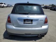 ✅ 2008 MINI Hardtop • VIN: WMWMF33528TT60211 • Лот: 55355705. Опубликован ранее на Copart с пробегом 112 027 миль. Бесплатный доступ к архиву аукционных продаж из США и подробный отчёт об истории автомобиля на DreamBid. Изображение 6.