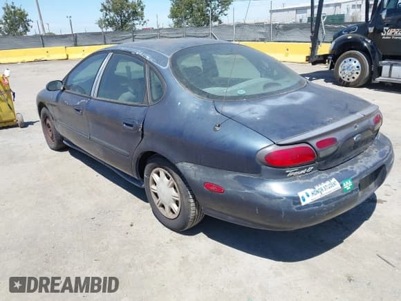 ✅ 1998 Ford Taurus LX • VIN: 1FAFP52U2WG156033 • Лот: 42819643. Опубликован ранее на IAAI с пробегом 144 996 миль. Бесплатный доступ к архиву аукционных продаж из США и подробный отчёт об истории автомобиля на DreamBid. Изображение 3.
