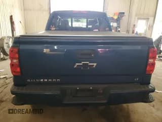 ✅ 2018 Chevrolet Silverado 1500 LT • VIN: 3GCUKREC2JG296493 • Lot: 81932875. Wystawiony na Copart z przebiegiem 95 948 mil. Bezpłatny archiwum sprzedaży aukcyjnych z USA i szczegółowy raport historii pojazdu na DreamBid. Zdjęcie 6.