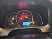 ✅ 2015 Toyota RAV4 LE • VIN: JTMZFREV6FD075771 • Лот: 82781605. Опубликован ранее на Copart с пробегом 109 117 миль. Бесплатный доступ к архиву аукционных продаж из США и подробный отчёт об истории автомобиля на DreamBid. Изображение 9.