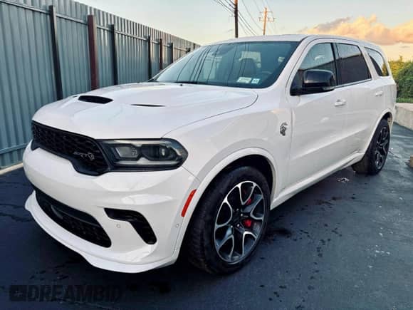 2023 Dodge Durango SRT Hellcat с VIN 1C4SDJH97PC555073, выставлен на аукционе Copart как лот 90680885 с пробегом 13 331 миль миль и Списание • Salvage title. История ставок и продаж доступна на DreamBid. Изображение 2.