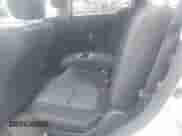 2018 Mitsubishi Outlander ES z VIN JA4AZ3A38JZ057722, wystawiony jako IAAI lot #43123067 z przebiegiem 82 060 mil mil oraz . Historia ofert i sprzedaży dostępna na DreamBid. Obrazek 8.