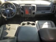 ✅ 2018 Ram 2500 Tradesman • VIN: 3C6UR5HJ1JG380620 • Lot: 90256605. Wystawiony na Copart z przebiegiem 259 819 mil. Bezpłatny archiwum sprzedaży aukcyjnych z USA i szczegółowy raport historii pojazdu na DreamBid. Zdjęcie 8.