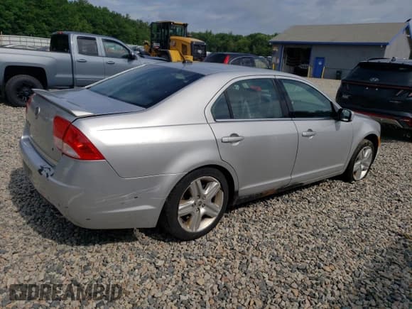 ✅ 2010 Mercury Milan • VIN: 3MEHM0HA8AR617506 • Lot: 63052565. Listed on Copart with 222,846 mi. Free auction sales archive from the USA and detailed vehicle history report at DreamBid. Image 3.