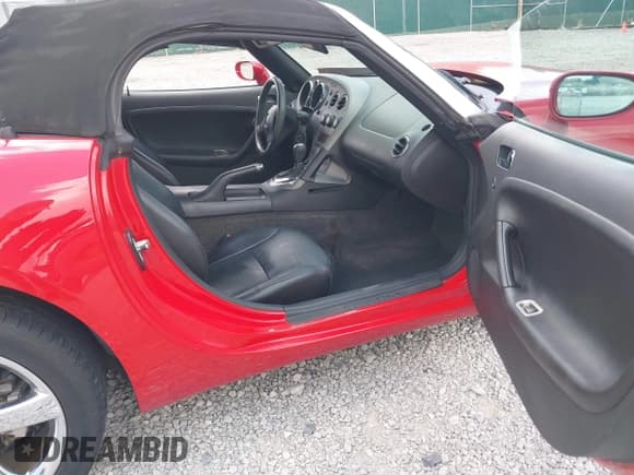 ✅ 2007 Pontiac Solstice • VIN: 1G2MB35B47Y111884 • Lot: 42924963. Listed on IAAI with 184,446 mi. Free auction sales archive from the USA and detailed vehicle history report at DreamBid. Image 5.