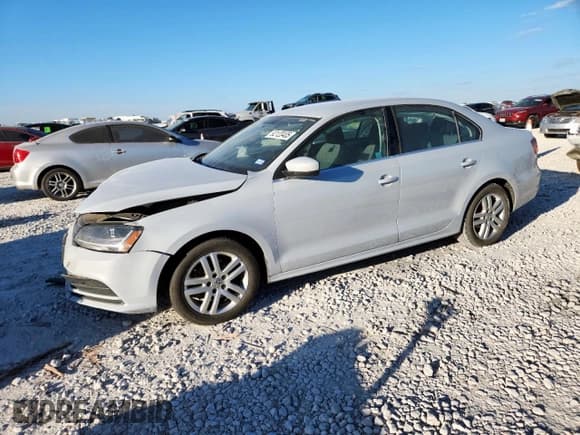 ✅ 2017 Volkswagen Jetta S • VIN: 3VW2B7AJ0HM233014 • Lot: 92120405. Listed on Copart with 141,155 mi. Free auction sales archive from the USA and detailed vehicle history report at DreamBid. Image 1.