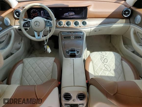 ✅ 2019 Mercedes-Benz E 450 • VIN: WDDZH6JB7KA592759 • Лот: 68437425. Опубликован ранее на Copart с пробегом 72 101 миль. Бесплатный доступ к архиву аукционных продаж из США и подробный отчёт об истории автомобиля на DreamBid. Изображение 8.
