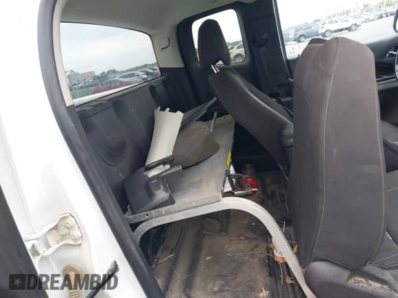 2020 Chevrolet Colorado 4WD LT z VIN 1GCHTCEA5L1181205, wystawiony jako IAAI lot #42353064 z przebiegiem 74 945 mil mil oraz . Historia ofert i sprzedaży dostępna na DreamBid. Obrazek 8.