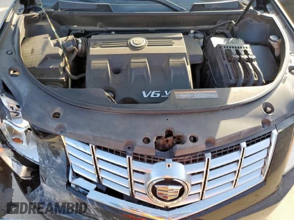 ✅ 2015 Cadillac SRX • VIN: 3GYFNAE33FS623242 • Lot: 70728425. Wystawiony na Copart z przebiegiem 121 701 mil. Bezpłatny archiwum sprzedaży aukcyjnych z USA i szczegółowy raport historii pojazdu na DreamBid. Zdjęcie 11.