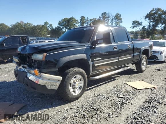 ✅ 2007 Chevrolet Silverado 2500HD LS • VIN: 1GCHK23U67F197349 • Lot: 85165685. Wystawiony na Copart z przebiegiem 227 989 mil. Bezpłatny archiwum sprzedaży aukcyjnych z USA i szczegółowy raport historii pojazdu na DreamBid. Zdjęcie 1.