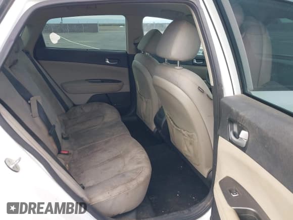 ✅ 2017 Kia Optima LX • VIN: 5XXGT4L31HG147554 • Lot: 43686950. Listed on IAAI with 126,558 mi. Free auction sales archive from the USA and detailed vehicle history report at DreamBid. Image 8.