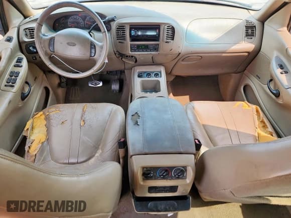 ✅ 2002 Ford Expedition Eddie Bauer • VIN: 1FMRU17L82LA52443 • Lot: 70309065. Listed on Copart with 229,873 mi. Free auction sales archive from the USA and detailed vehicle history report at DreamBid. Image 8.