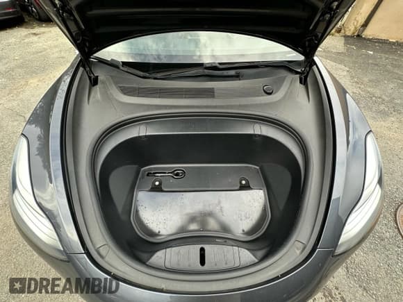 ✅ 2018 Tesla Model 3 Long Range Battery • VIN: 5YJ3E1EB1JF119421 • Lot: 87085975. Listed on Copart with 134,142 mi. Free auction sales archive from the USA and detailed vehicle history report at DreamBid. Image 7.