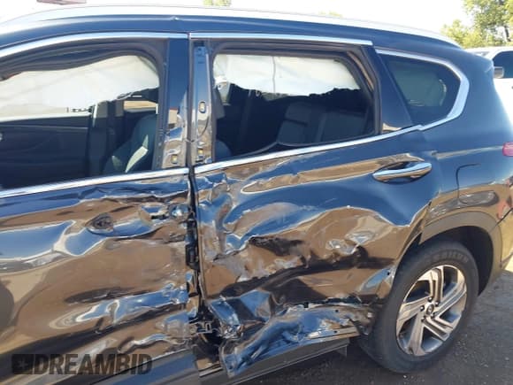 ✅ 2023 Hyundai Santa Fe SEL • VIN: 5NMS2DAJ5PH626722 • Lot: 43268394. Wystawiony na IAAI z przebiegiem 39 758 mil. Bezpłatny archiwum sprzedaży aukcyjnych z USA i szczegółowy raport historii pojazdu na DreamBid. Zdjęcie 6.