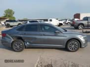 ✅ 2019 Volkswagen Jetta SEL • VIN: 3VWE57BU1KM264700 • Лот: 43149018. Опубликован ранее на IAAI с пробегом 128 331 миль. Бесплатный доступ к архиву аукционных продаж из США и подробный отчёт об истории автомобиля на DreamBid. Изображение 13.