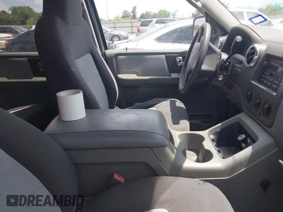 ✅ 2006 Ford Expedition Special Service • VIN: 1FMPU15506LA00841 • Лот: 42577526. Опубликован ранее на IAAI с пробегом 227 066 миль. Бесплатный доступ к архиву аукционных продаж из США и подробный отчёт об истории автомобиля на DreamBid. Изображение 5.